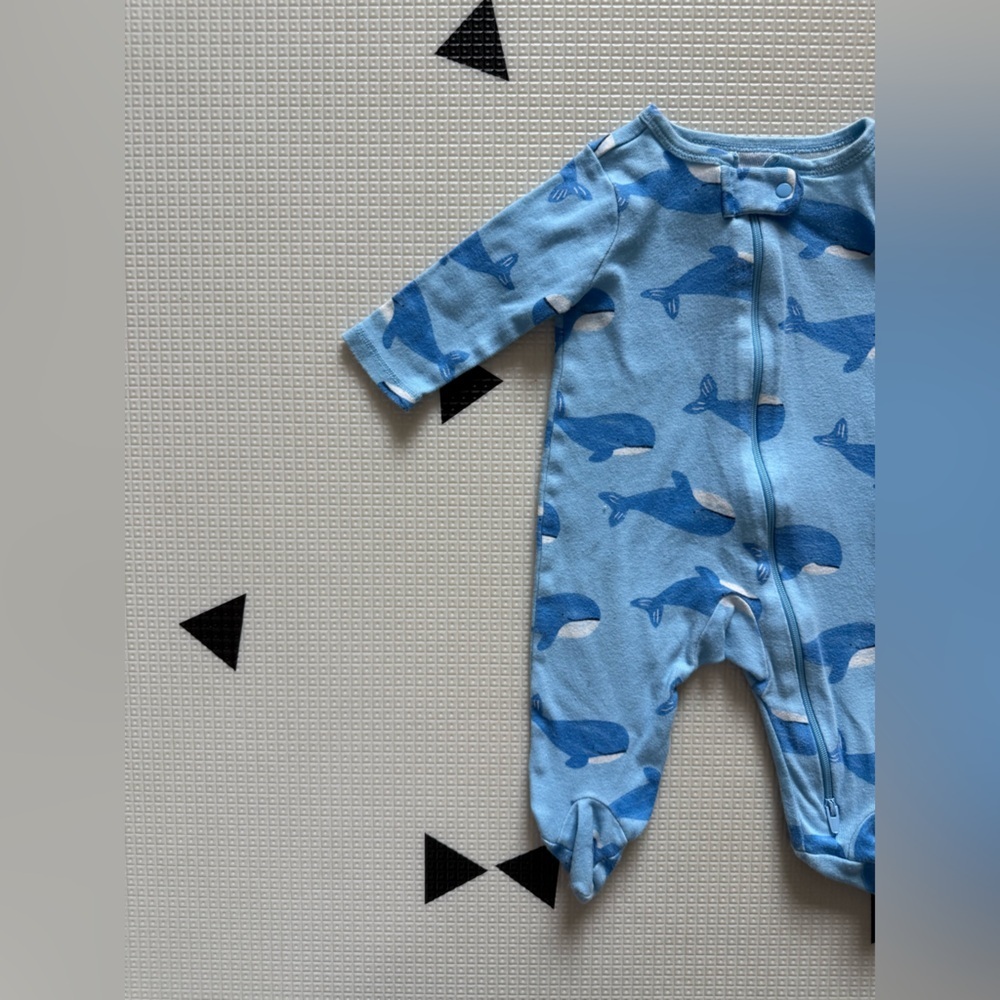 Carters|Baby boy Blue Whale Print long sleeve footie pajamas,3 months•••novelty